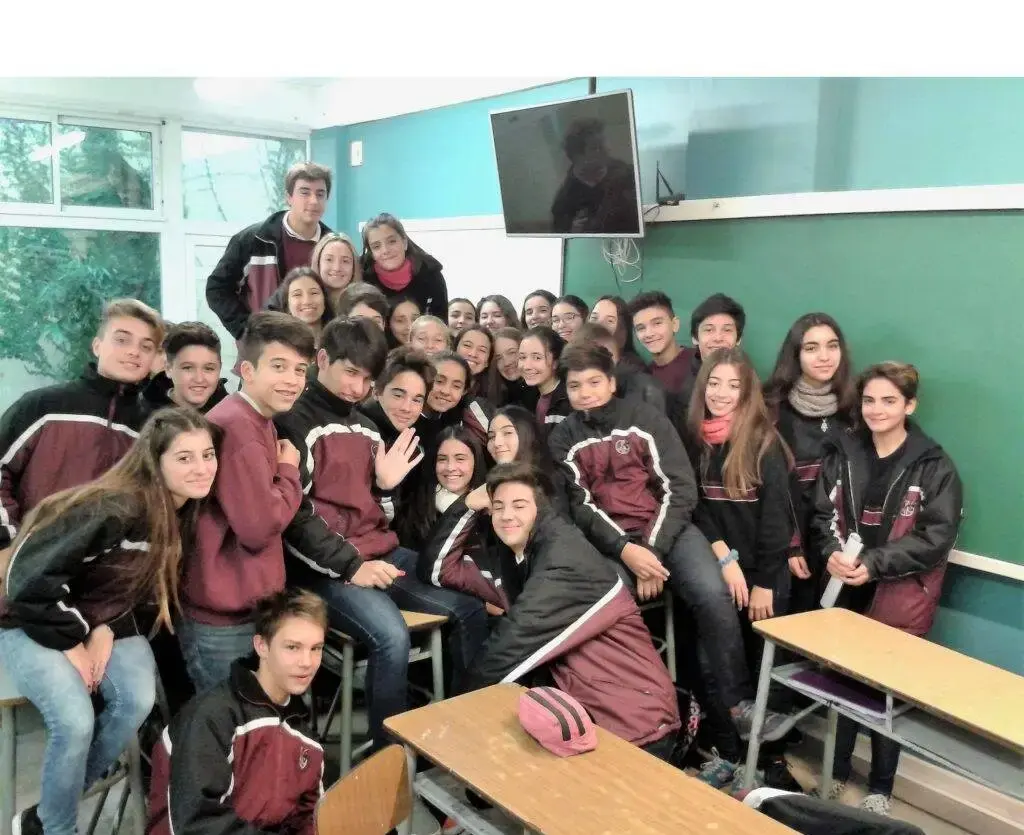 Alumnos del Nivel Secundario del Colegio Schweitzer